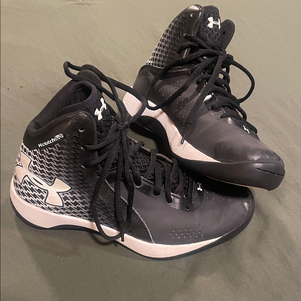 Under Armour Youth Black Basketball Shoes